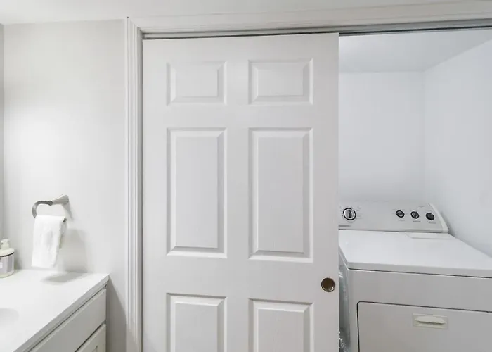 Ferienhaus Spacious In Dt Near Naval Base *