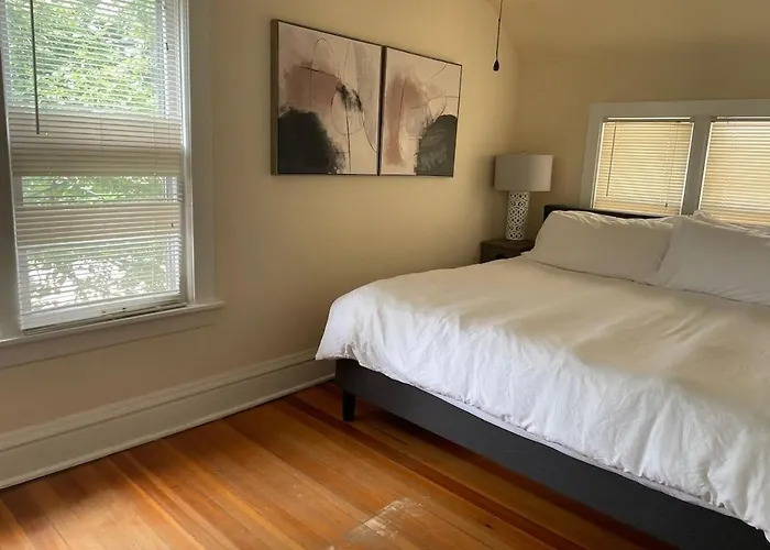 Ferienhaus Spacious In Dt Near Naval Base Libertyville