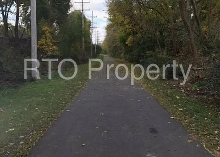Spacious In Dt Near Naval Base